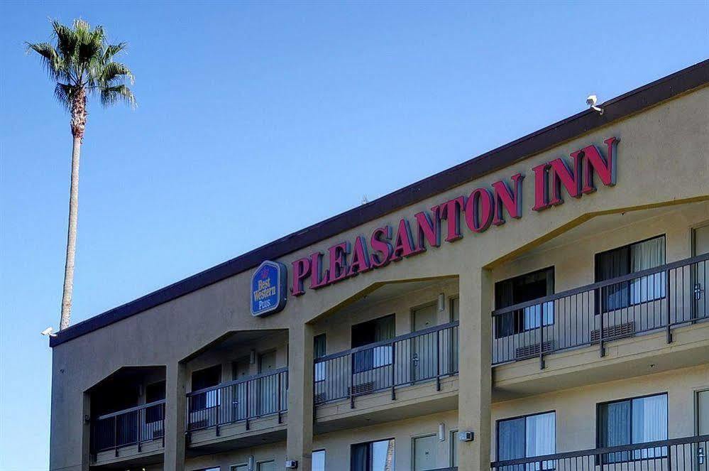 Best Western Plus Pleasanton Inn Exterior photo